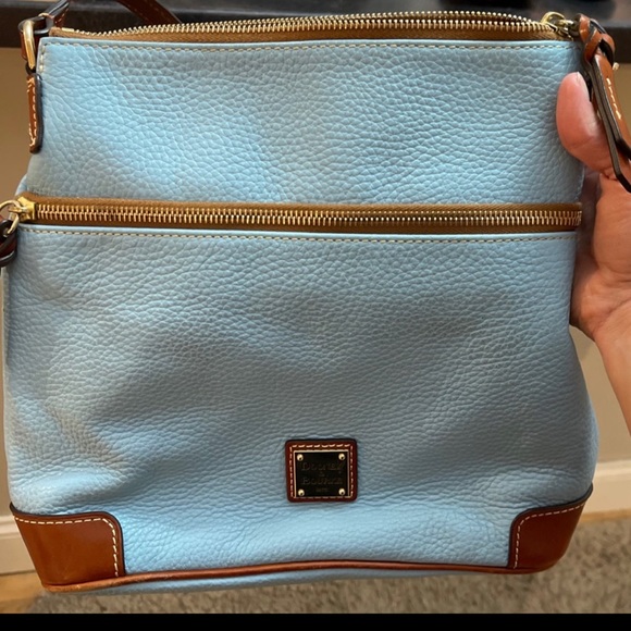 Dooney and Bourke purse. Excellent condition! - Picture 2 of 4